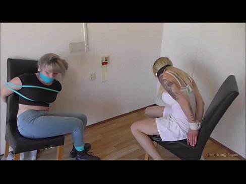 ❤️ нашъаманд / баста ва gagged / духтарак дар изтироб Секс  дар мо ☑